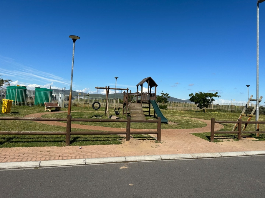 3 Bedroom Property for Sale in Table View Western Cape